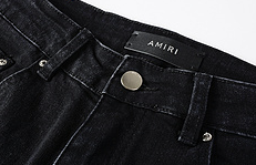 8833 Amiri Jeans