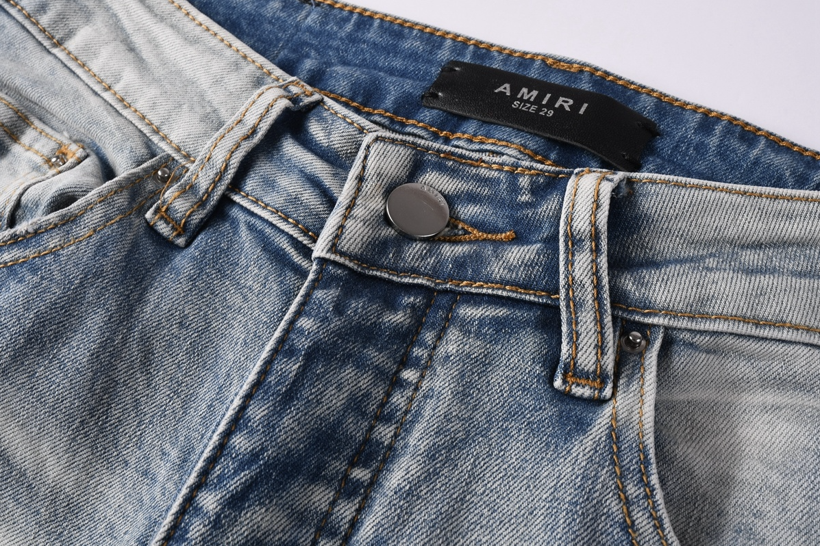 8933 Amiri Jeans