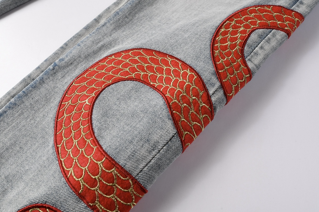 8933 Amiri Jeans
