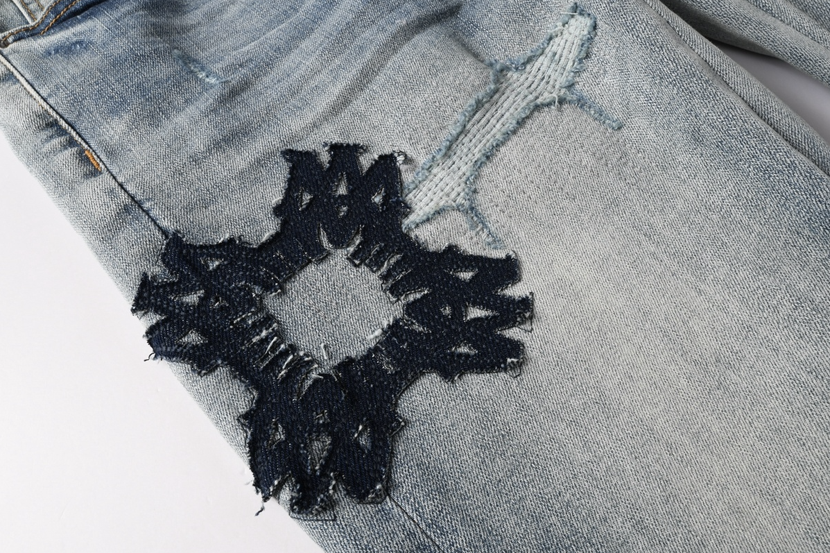 8936 Amiri Jeans