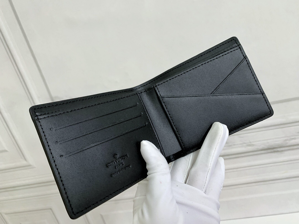 M60895 LV Wallet