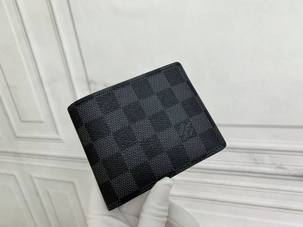 M60892 LV Wallet