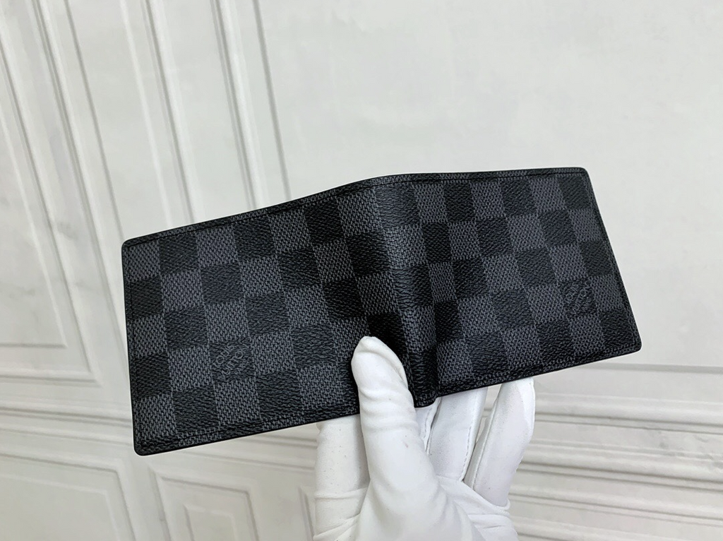 M60892 LV Wallet