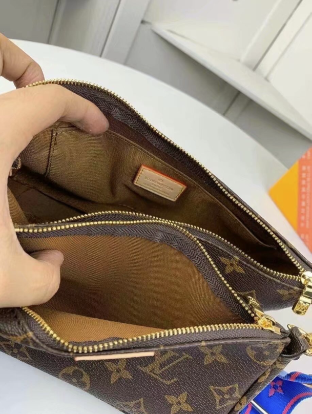 44821 LV Purse Blue Strap