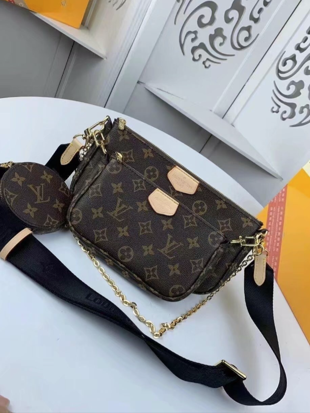 44820 LV Purse Black On Black Strap
