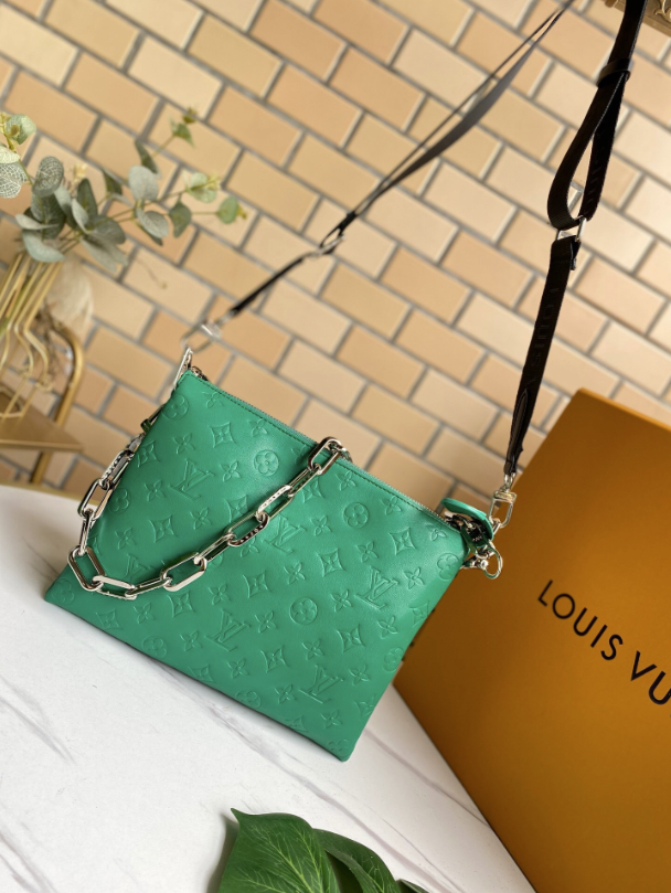 57788 Coussin LV Purse Green