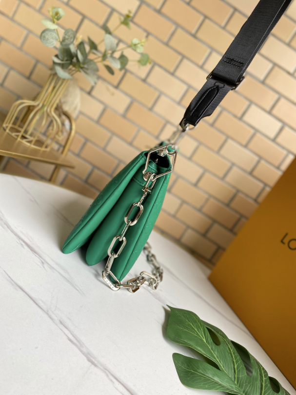 57788 Coussin LV Purse Green