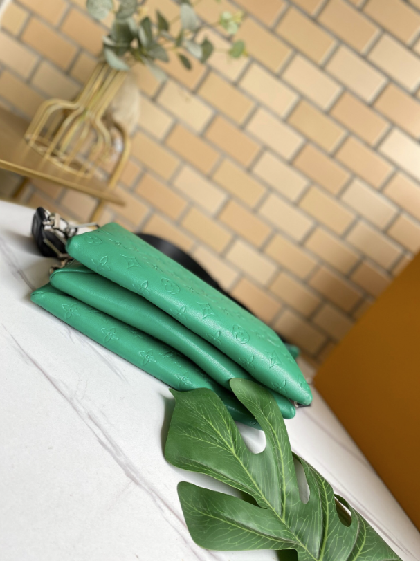 57788 Coussin LV Purse Green