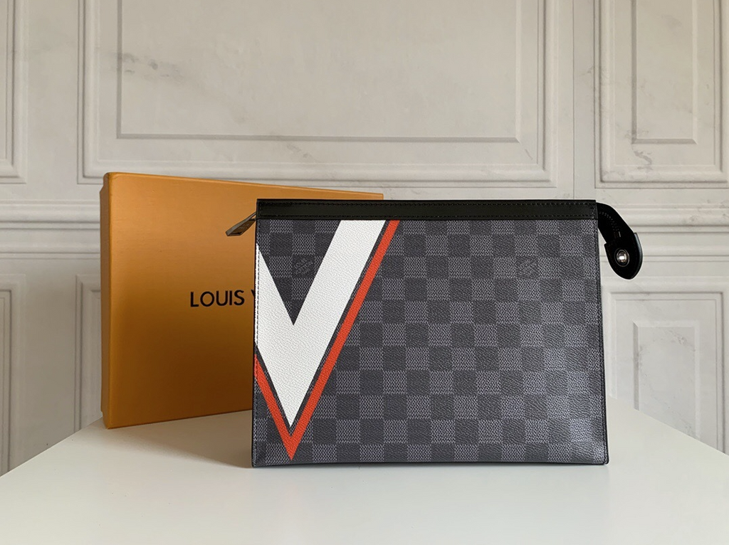 1003 Pochette Voyage LV Bag
