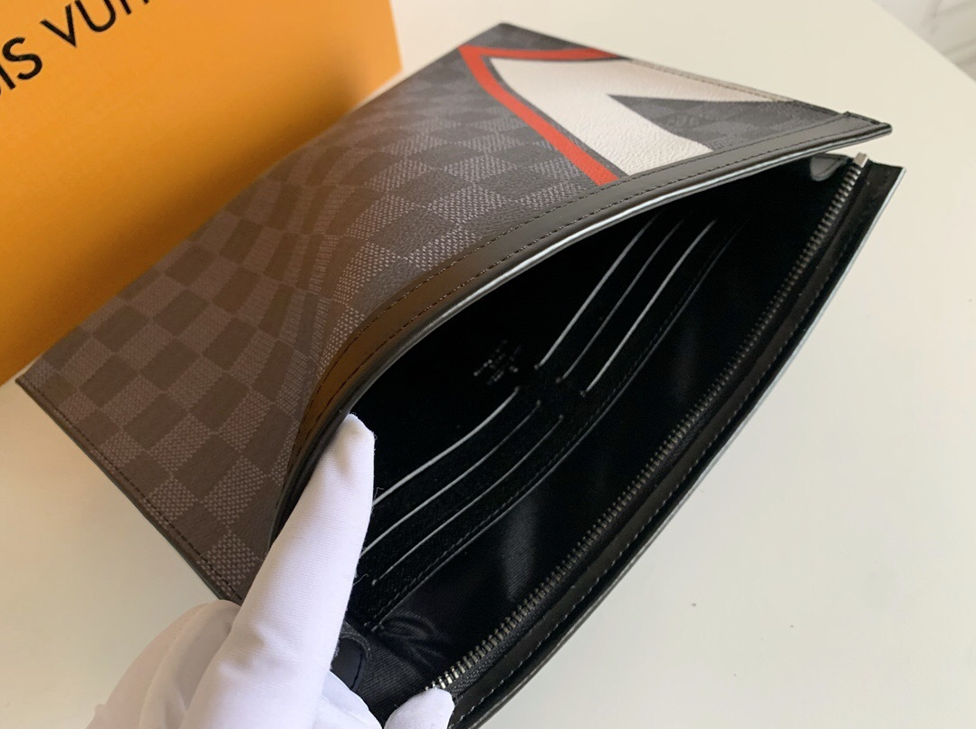 1003 Pochette Voyage LV Bag