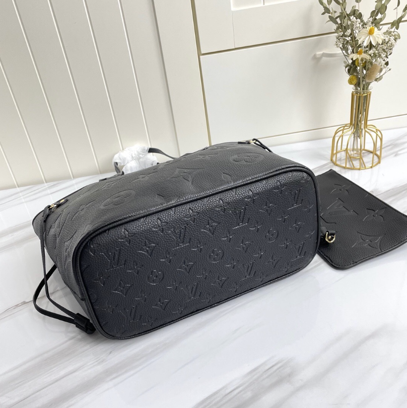 Black Neverfull LV Purse