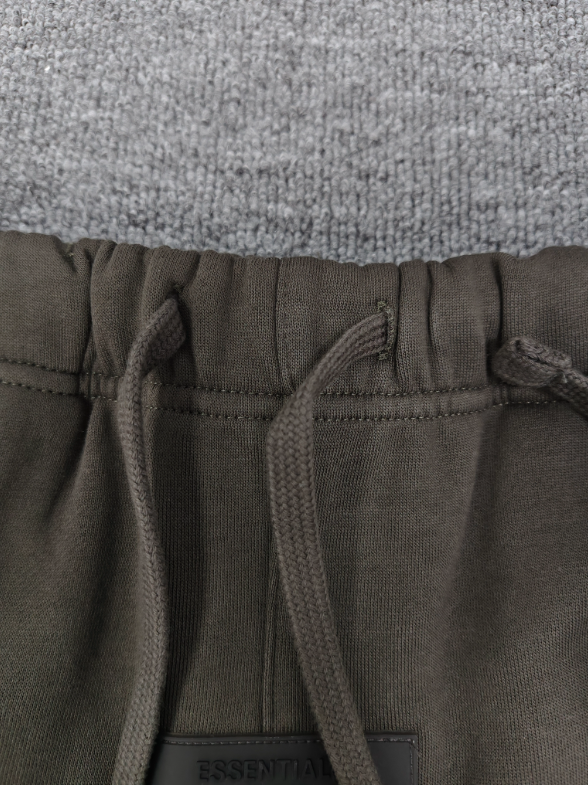 # ESS22 Essentials Brand Pants