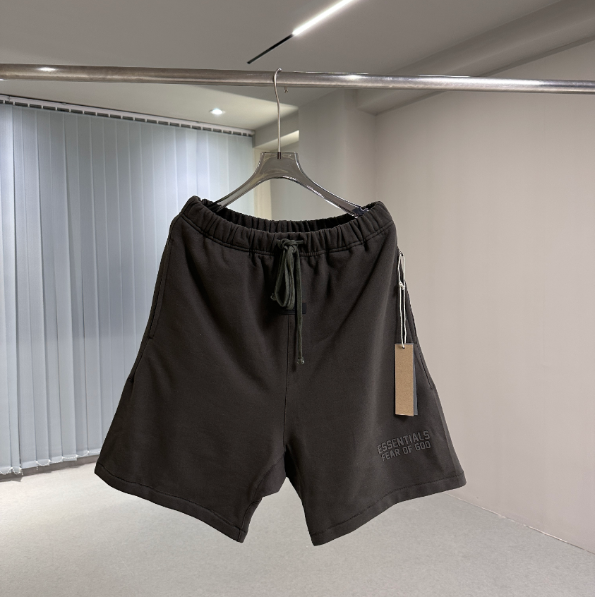 # 516 Essentials Brand Shorts