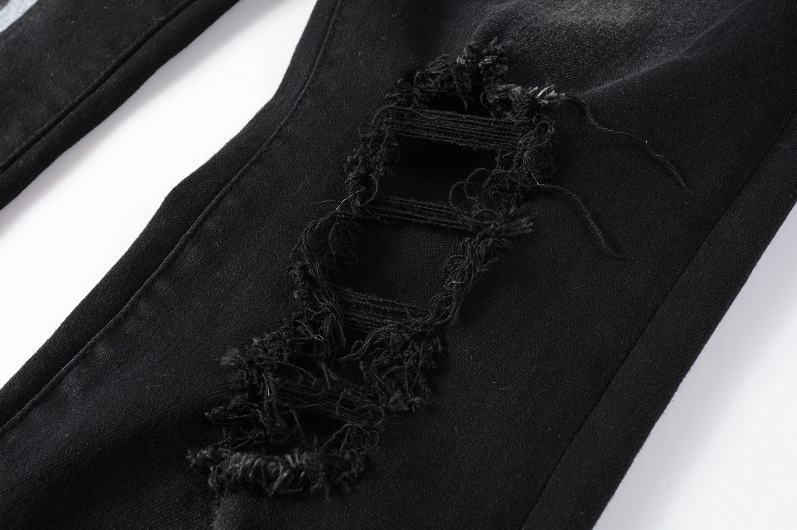 817 Amiri Jeans