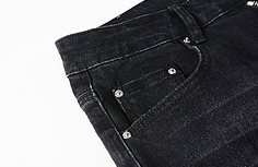8833 Amiri Jeans