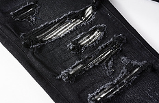 8833 Amiri Jeans