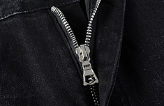 8833 Amiri Jeans