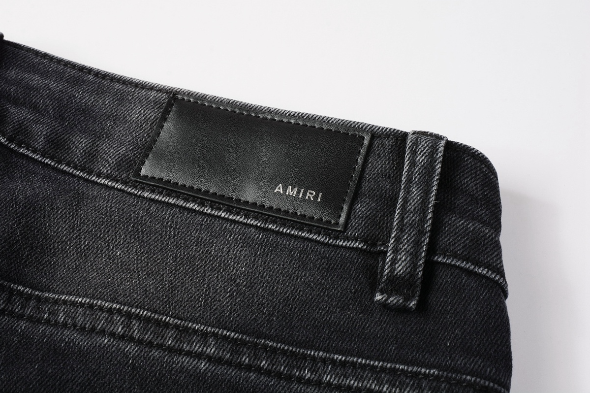 8903 Amiri Jeans