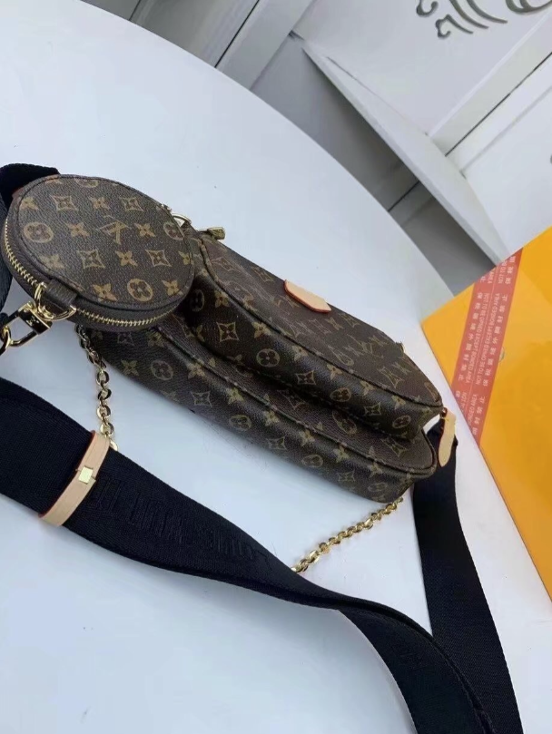 44820 LV Purse Black On Black Strap