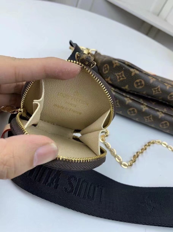 44820 LV Purse Black On Black Strap