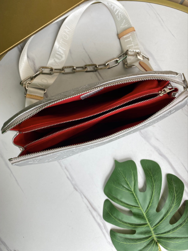 57789 Coussin LV Purse Silver