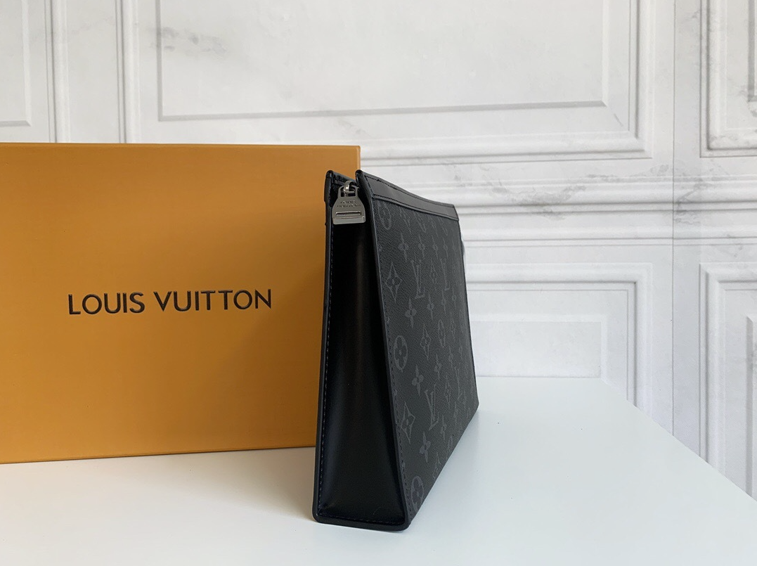 1002 Pochette Voyage LV Bag